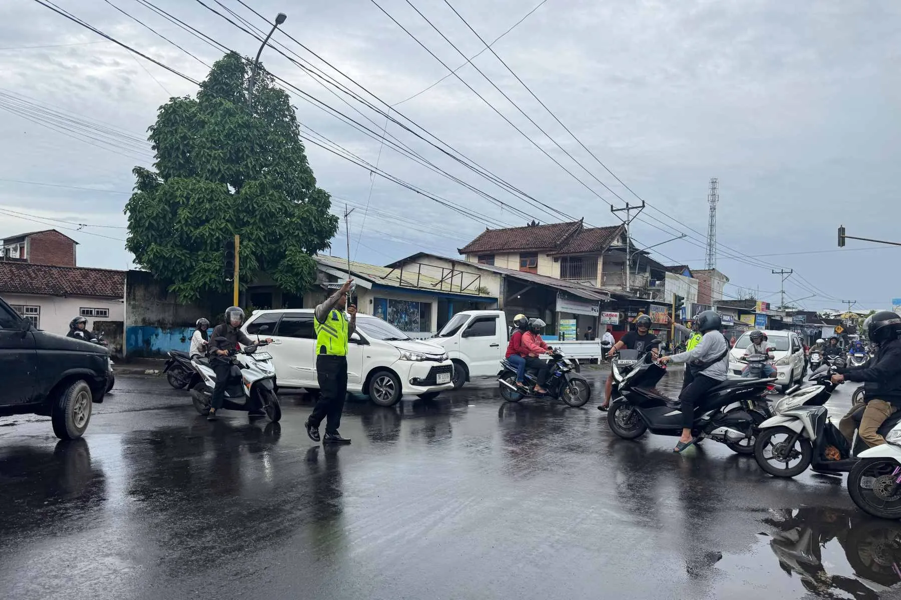 Strategi Pengamanan Ngabuburit Cegah Macet di Lombok Barat