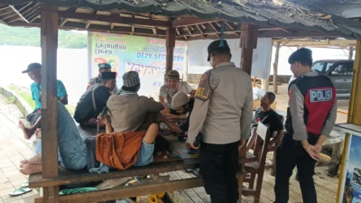Patroli Obyek Vital Polsek Sekotong Jaga Keamanan Dermaga Tembowong