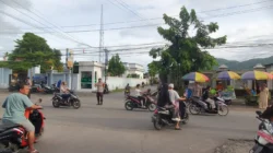 Ngabuburit Aman, Polsek Kuripan Amankan Simpang Empat Desa