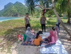 Patroli Wisata Polsek Maluk, Polisi Imbau Pengunjung Tingkatkan Kewaspadaan