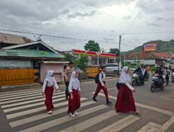 Polsek Rasanae Timur Gelar Rawan Pagi, Antisipasi Kemacetan di Sejumlah Titik