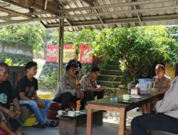 Polsek Batulayar Perkuat Sinergitas Lewat Jumat Curhat di Desa Bengkaung demi Kamtibmas Kondusif