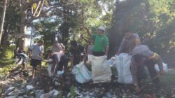 Sinergi TNI-Polri dan Pemerintah Kecamatan Moyo Hulu Gelar Gotong Royong Massal