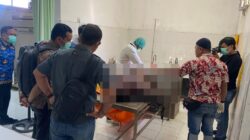Sesosok Mayat Laki-Laki Ditemukan Mengapung di Kali Brangbiji, Polisi Lakukan Evakuasi Jenazah