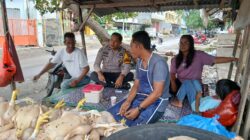 Bhabinkamtibmas Kelurahan Paruga Sambangi Pedagang Ayam, Sampaikan Imbauan Kamtibmas