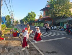 Personel Polsek Rasanae Timur Laksanakan Pergelaran Rawan Pagi di Sejumlah Titik Keramaian