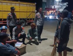 Patroli KRYD Polsek Sape Sambangi Kawasan Pelabuhan Laut, Himbau Pekerja Jaga Kamtibmas