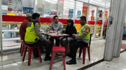 Patroli Dialogis Hebat, Polsek Seteluk Ajak Masyarakat Jaga Kamtibmas dan Waspadai TPPO
