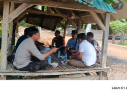 Bhabinkamtibmas Desa Labuan Pandan Jalin Silaturahmi dengan Warga Binaan, Ajak Bersama Jaga Kamtibmas
