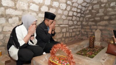 Kapolda NTB Ziarah ke Makam Raja Kesultanan Bima Dana Traha dan Kunjungi Museum Asi Mbojo