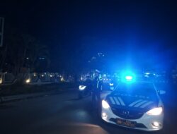Tingkatkan Keamanan Malam Hari, Sat Lantas Polres Sumbawa Gelar Patroli Blue Light