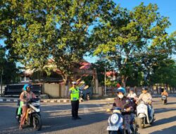 SAT LANTAS POLRES DOMPU LAKSANAKAN RAWAN PAGI, WUJUDKAN KELANCARAN DAN KEAMANAN LALU LINTAS