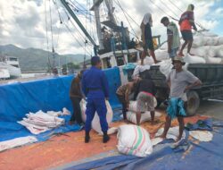Sat Polairud Polres Bima Kota Laksanakan Pengawasan dan Imbauan Keselamatan Kerja di Pelabuhan Laut Bima