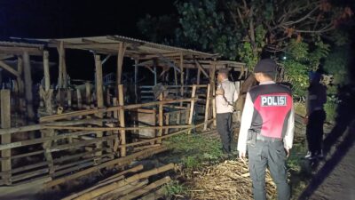Polsek Sekotong Sosialisasikan Call Center 110 Saat Patroli