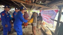 DITPOLAIRUD POLDA NTB SALURKAN BANTUAN SOSIAL KEPADA MASYARAKAT PESISIR DALAM RANGKA HUT KE-80 POLRI