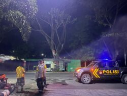 Personel Polsek Sakra Barat Lakukan Patroli Antisipasi Tindak Kriminal