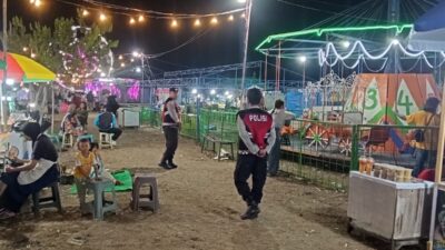 Dukung Ketahanan Pangan Nasional, Bhabinkamtibmas Desa Suka Mulya Sambangi Petani Cabai Berikan Motivasi