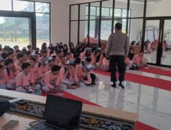 Polres Lombok Barat Berikan Penyuluhan Hukum bagi Siswa Baru SMKN 2 Lembar