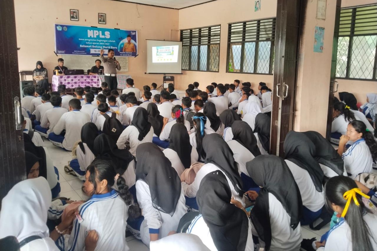 Police Goes To School Strategi Polres Lombok Barat Tanamkan Budaya Disiplin Berkendara Sejak Dini