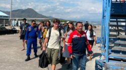 Patroli Perairan Satpolairud Polres Bima Kabupaten Kawal Keberangkatan Korban Kapal Wisata KM Armada Mulia Melanjutkan Perjalanan Ke Labuhan Bajo