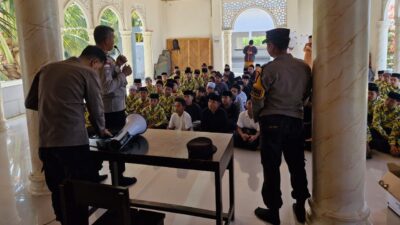 Cegah Kekerasan Anak, Polsek Sekotong Berikan Edukasi Bahaya Perundungan di SMP-IT Insan Budimulya