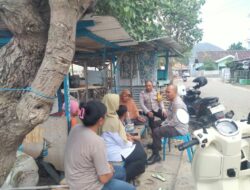 Bhabinkamtibmas Polres Bima Kota Sambangi Warga Kelurahan Dara, Sampaikan Himbauan Kamtibmas dan Ajak Semarakkan HUT RI ke-81