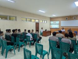 Tingkatkan Profesionalisme Propam Polres Sumbawa Barat Berikan Pembinaan Etika Profesi POLRI