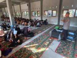 Polsek Praya Timur Edukasi Bahaya Narkoba dan Bullying kepada Santri Baru di Dua Pondok Pesantren