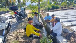 Bhabinkamtibmas Desa Apitaik Pererat Silaturahmi dengan Warga, Ajak Aktif Jaga Kamtibmas
