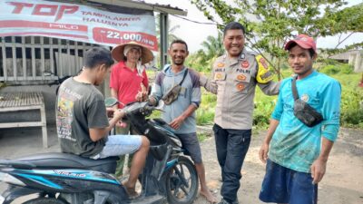 Bhabinkamtibmas Desa Bagik Papan Bripka Agus Salim Ajak Warga Jaga Kamtibmas dan Dukung Program Ketahanan Pangan