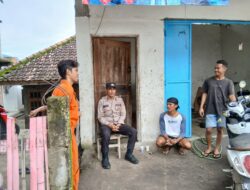 Sat Binmas Polres Bima Kota Laksanakan Cooling System dan Ajak Warga Kibarkan Merah Putih Sambut HUT RI Ke-81