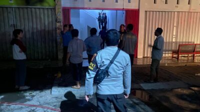 RESPON CEPAT LAYANAN POLISI 110, LAPORAN KEBAKARAN RUKO DI PASAR KERUAK LANGSUNG DITINDAKLANJUTI
