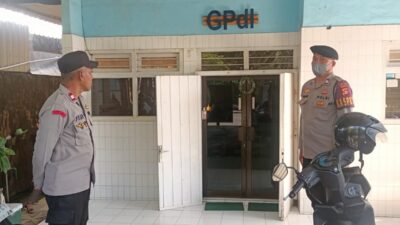 Polsek Praya Amankan Ibadah Minggu di Gereja GPdI Kampung Sobirin