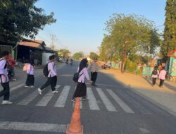 Hadir Berikan Rasa Aman di Pagi Hari, Polsek Utan Laksanakan Strong Point di Depan SMPN 1 Utan