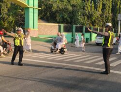 ‎Unit Lantas Polsek Rasanae Barat Gelar Strong Point Pagi, Wujudkan Kamseltibcarlantas