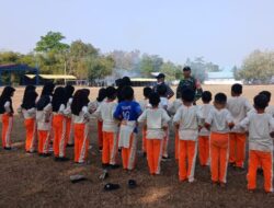 Dari Lapangan Rembige, Siswa Belajar Disiplin dan Kekompakan