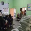 Bhabinkamtibmas Desa Dasan Borok Monitor Penyaluran Bantuan Pangan Beras kepada 423 KPM