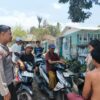 Jalin Kemitraan dengan Masyarakat, Bhabinkamtibmas Desa Lenek Duren Lakukan DDS dan Sambang