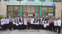 Polisi Peduli Pendidikan, Kapolres Lombok Timur Jadi Pembina Upacara di MAN 1 Lombok Timur