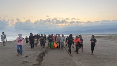 Tim SAR Gabungan Temukan Dua Jenazah Korban Tenggelam di Lunyuk, Satu Masih Dalam Pencarian