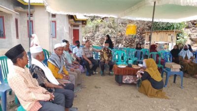 Sambang duka, Polsek Donggo hadir di tengah masyarakat sekaligus sampaikan pesan kamtibmas