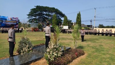 Kapolres Sumbawa Barat Pimpin Apel Pergeseran Pasukan Pengamanan Pilkades Serentak, Tegaskan Netralitas dan Kesiapssiagaan