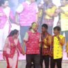 Kapolres Sumbawa Barat Bersama Istri Tampil Meriahkan Fashion Show Event Tahunan Dekranasda 2026