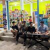 Patroli Malam, Polsek Sape Sambangi Warga dan Sampaikan Imbauan Kamtibmas