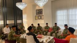 Dandim 1606/Mataram Dampingi Pangdam Silaturahmi dengan TGB