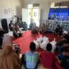 Sambut Hari Jadi Humas Polri ke-75, Si Humas Polres Lombok Timur Salurkan Sembako kepada Warga Yang Membutuhkan