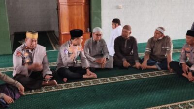 Kapolres Sumbawa Barat Gelar Jumat Keliling, Ajak Masyarakat Jaga Kamtibmas dan Berantas Narkoba